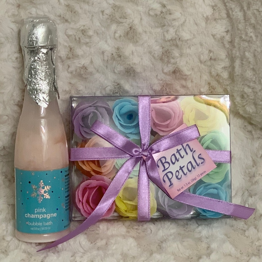 Pink Champagne Bubble Bath and Scented Bath Petals Gift Set